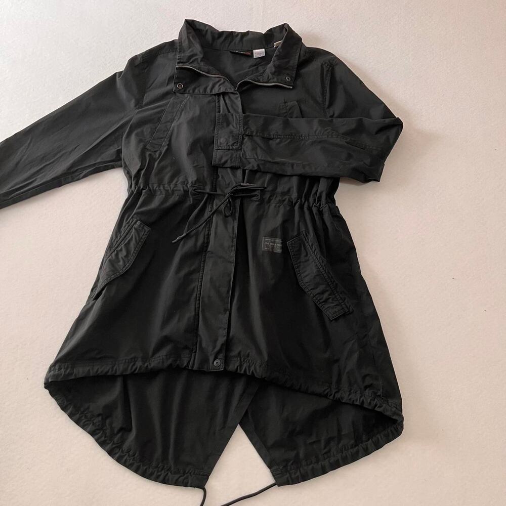 Reebok black utility windbreaker jacket
